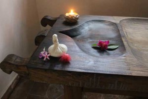 Churnam Khizi massage at Kailasam Yoga